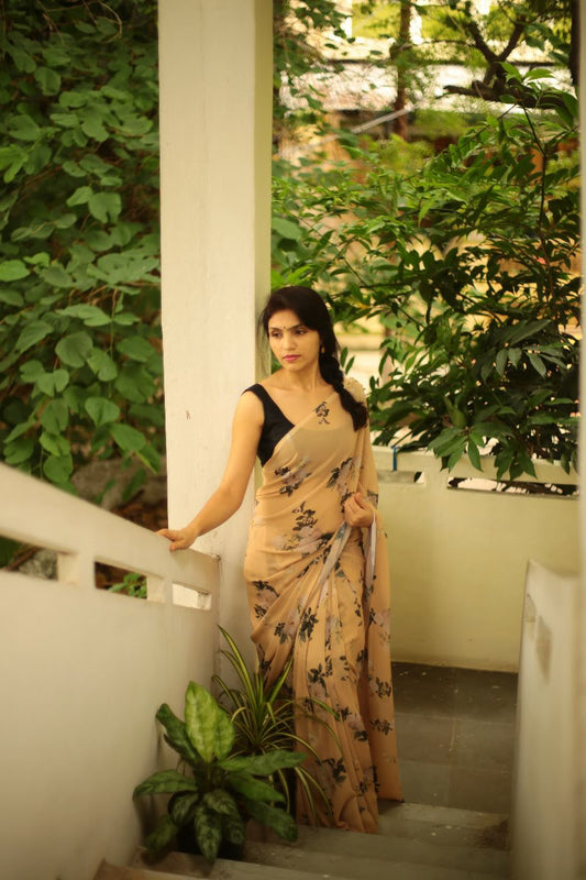 Retro Beige Saree